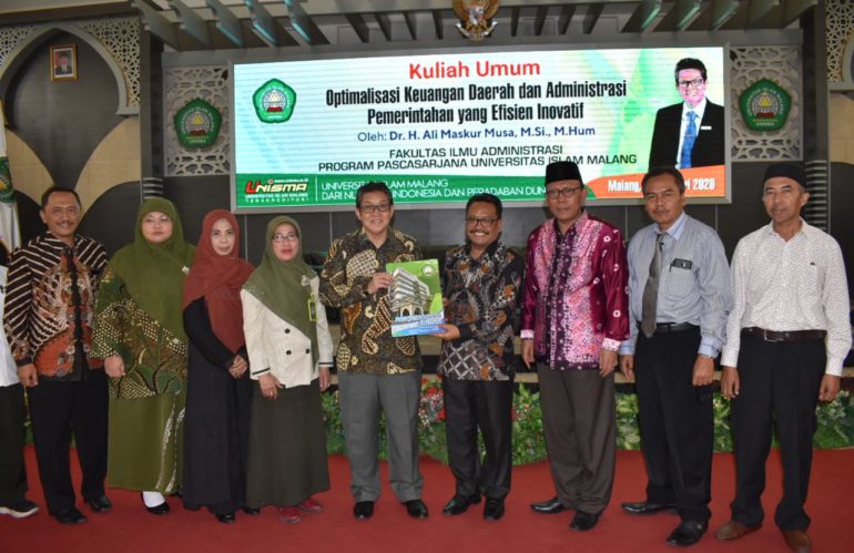 Komisaris Utama PT. PELNI Beri Kuliah Tamu Di Universitas Islam Malang
